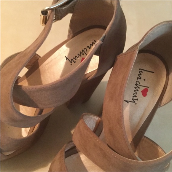 Sold - Picture 4 of 8